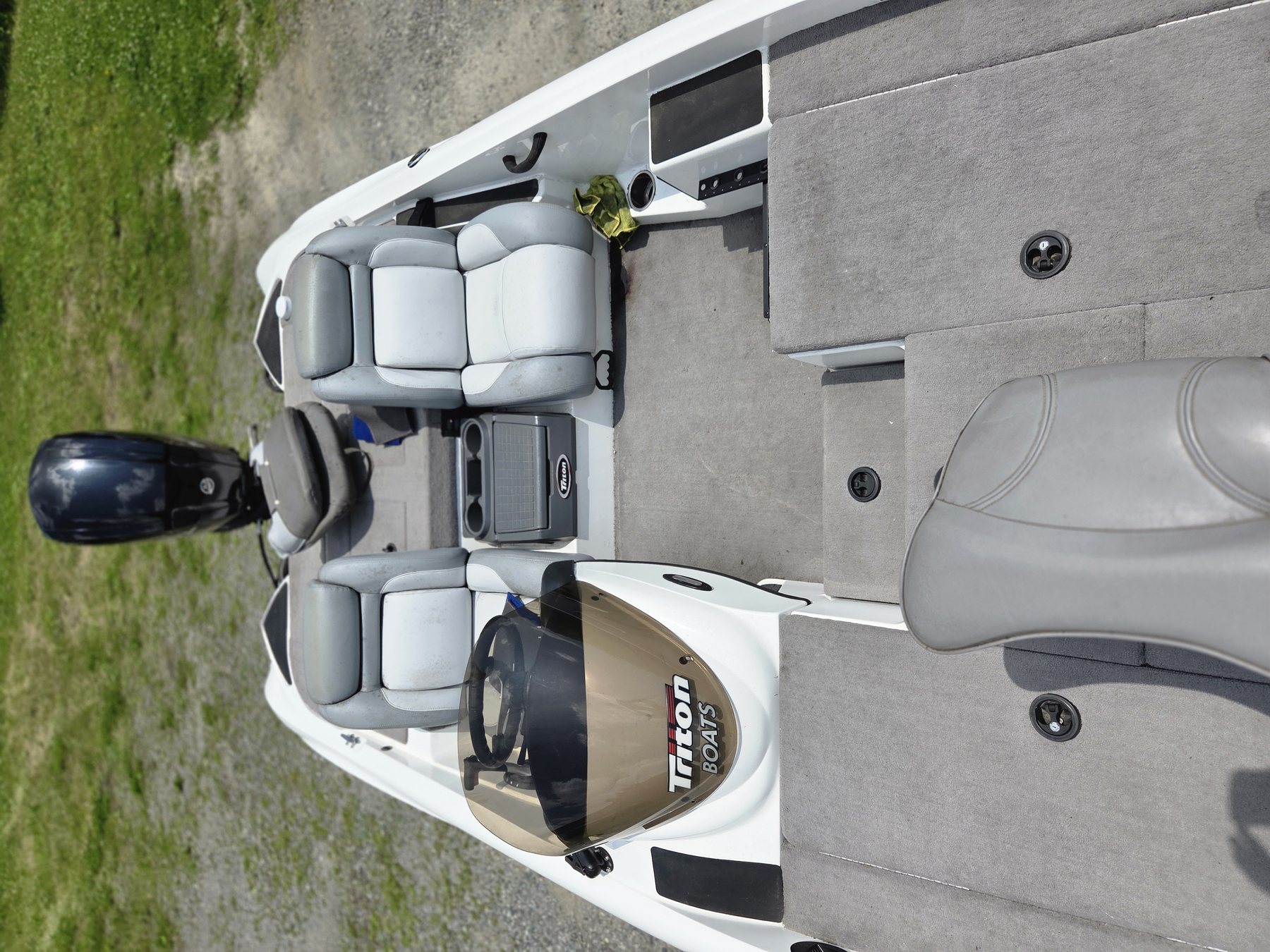 Triton 17 Explorer 写真 3